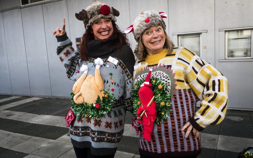 Pourquoi on porte des pulls moches à Noël ?